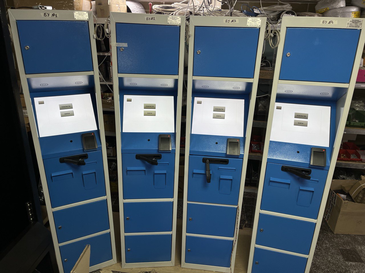 Control terminals for automatic changing room lockers