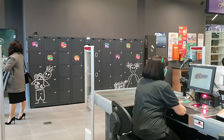 Shopping malls digitals lockers in supermarket/store Poland, Lublin 2020